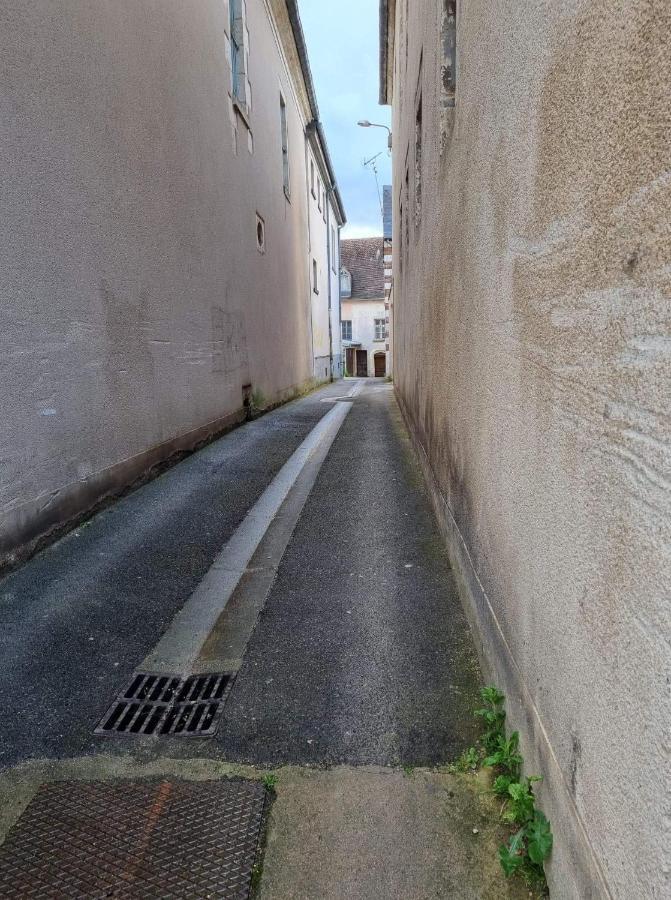 L'Insolite Bourges Luaran gambar